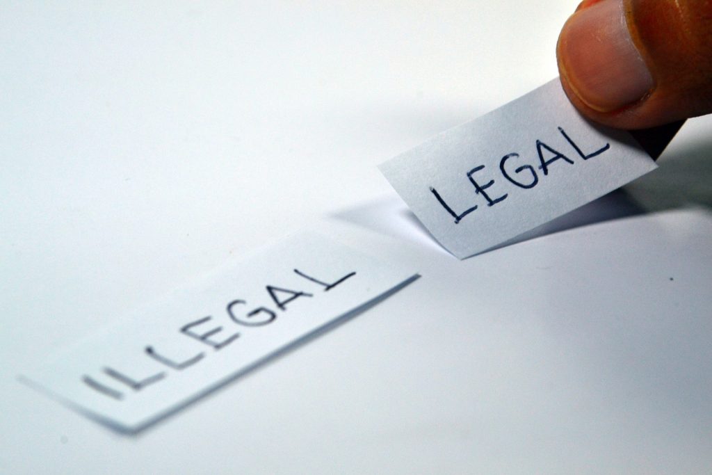 legal-1143114_1920-1024x683.jpg